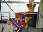 Crown and flag